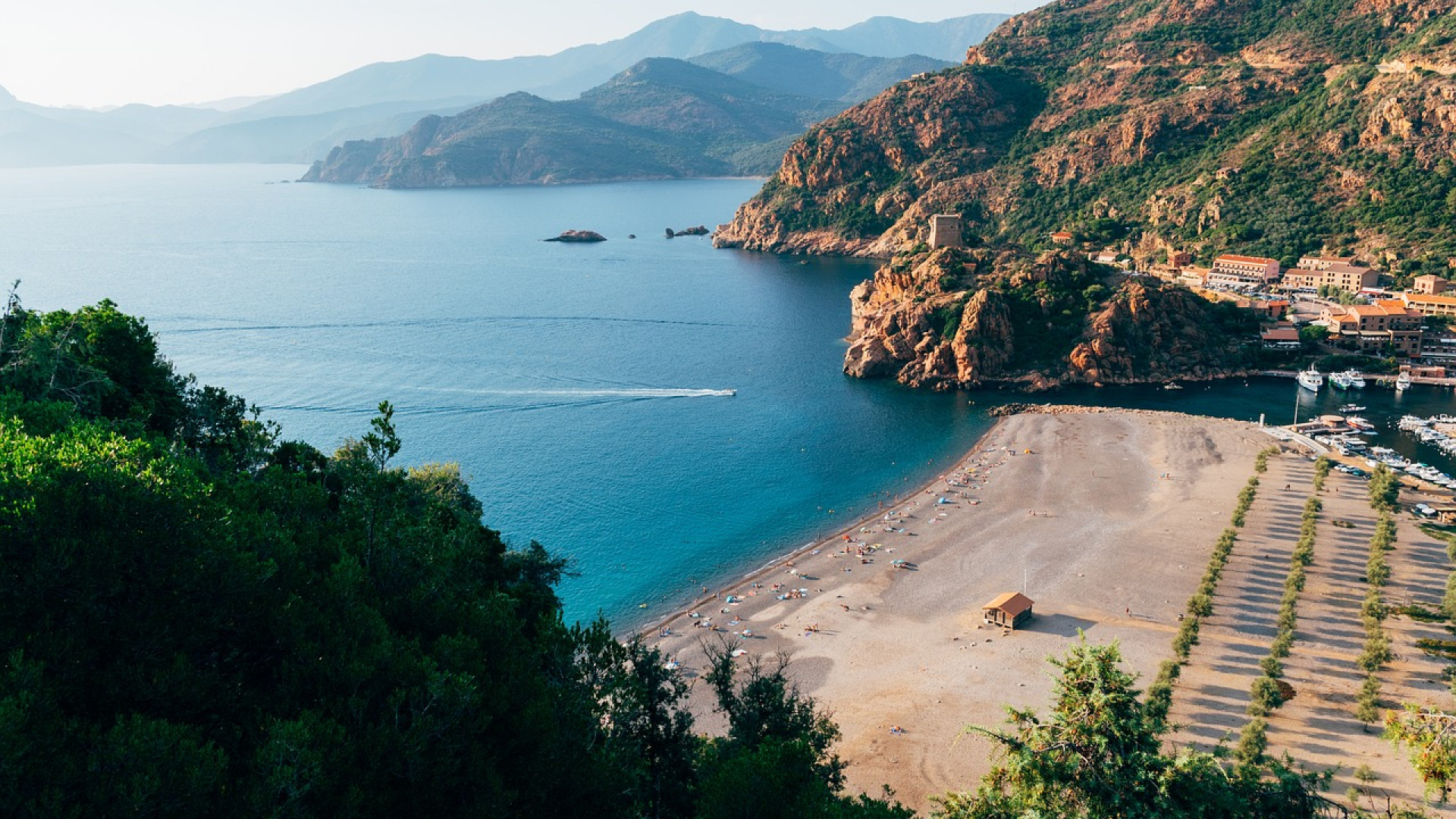 Pourquoi partir lors de vos prochaines vacances en camping et en Corse ?